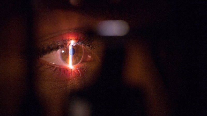 Stock Photo, tags: laser eye glaucoma - images.unsplash.com